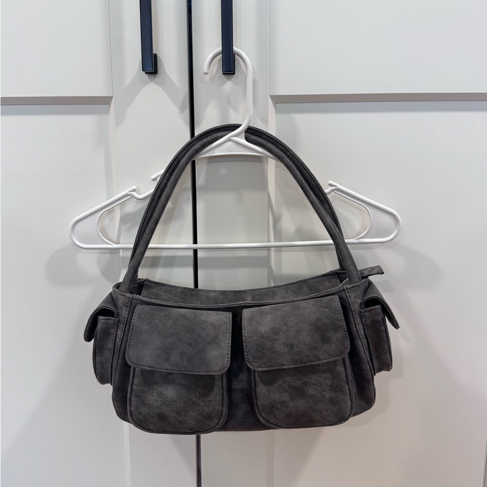 Oak + Fort | Cargo Shoulder Bag | gray, distressed leather look, trendy